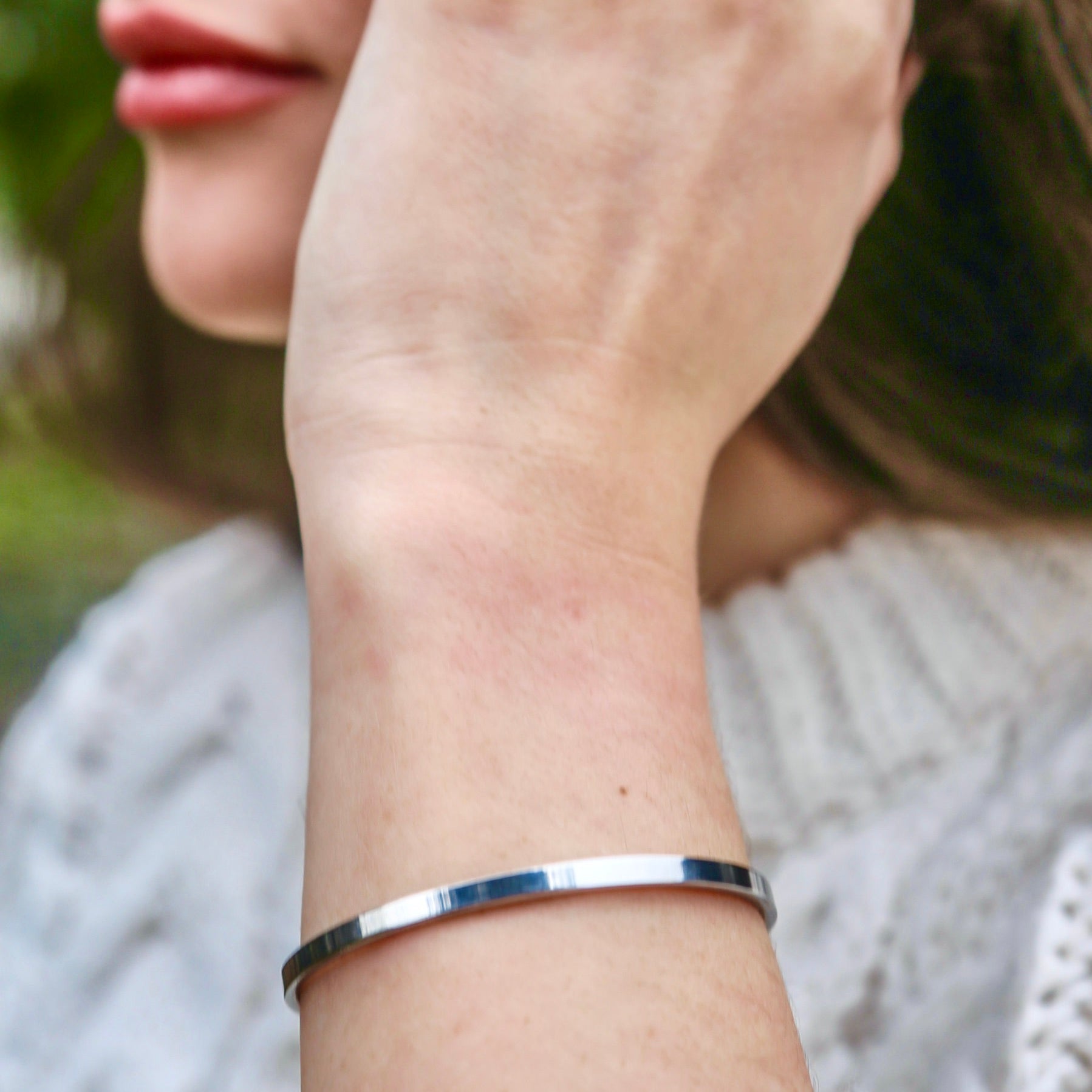 Feiner Silber Armreif aus 925 Silber – minimalistisch & elegant. Designerstück.
